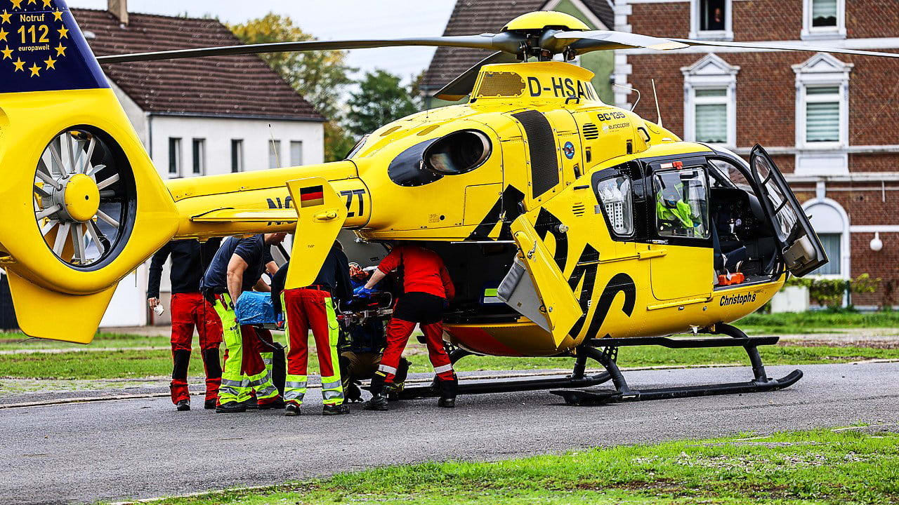 Herne: Mädchen (2) schwer verletzt vor Schrottimmobilie gefunden | Regional
