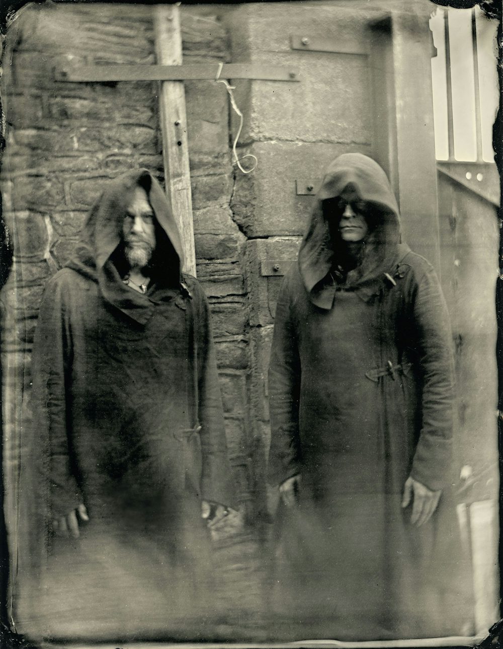 Mittlerweile sind „Sunn O)))“ auf dem bekannten Indielabel Sub Pop gelandet.