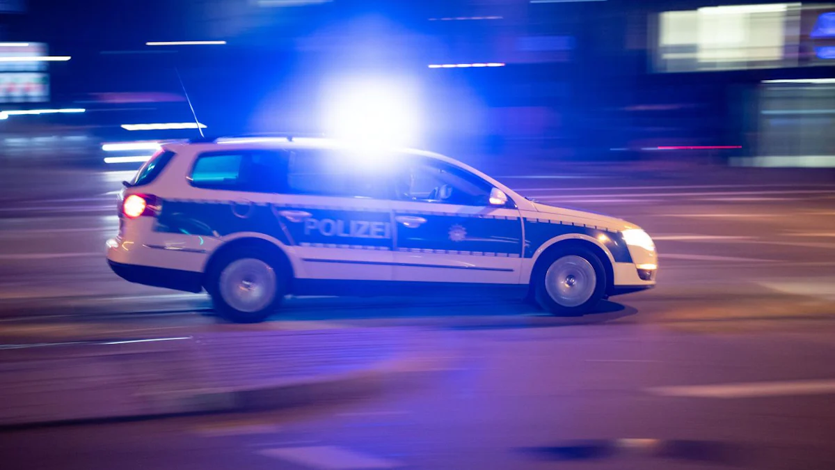 Münchner Polizist schießt auf gestohlenes Auto - München