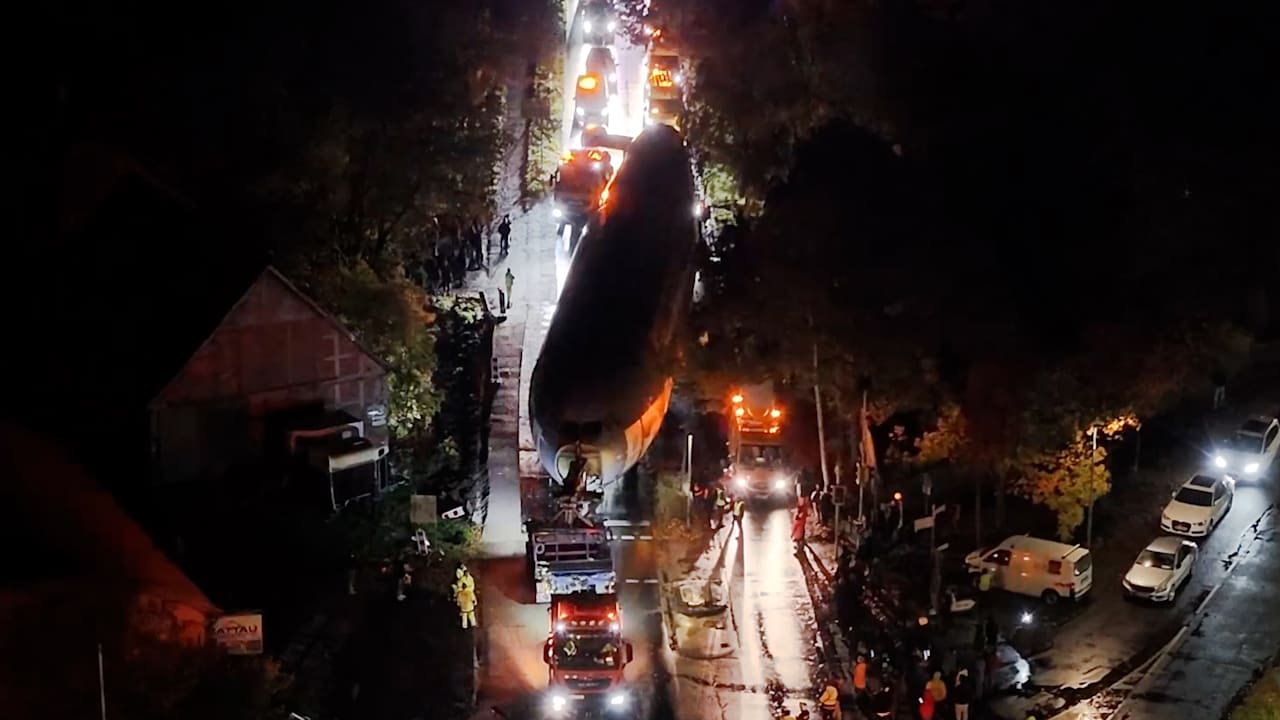 42 Tonnen schwer und 70 Meter lang: Flugzeug durch Niedersachen transportiert | News