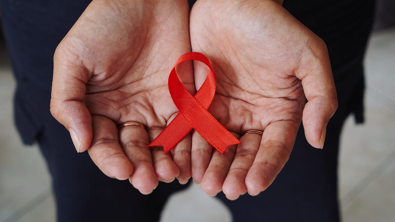 Forscher entdecken Super-Antikörper gegen HIV | Leben & Wissen