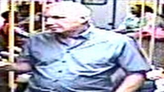 Sexuelle Belästigung in Berliner U-Bahn – Polizei sucht diesen Mann | Regional