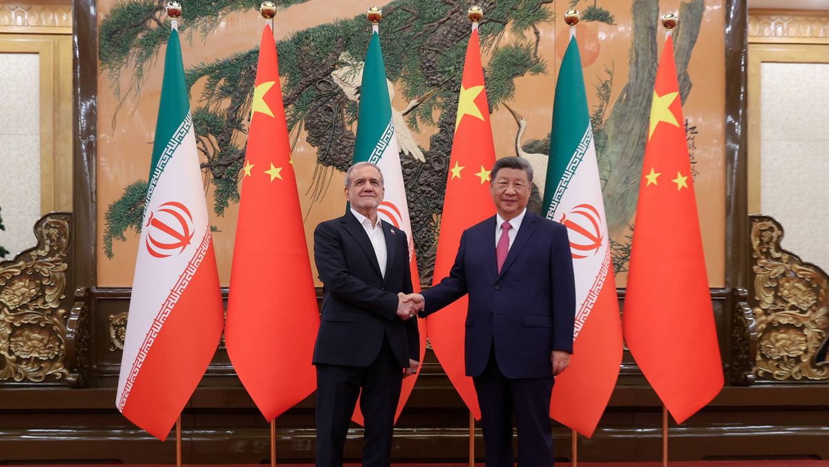 Chinas Präsident Xi Jinping empfängt seinen iranischen Amtskollegen Mahmoud Peseschkian in Peking