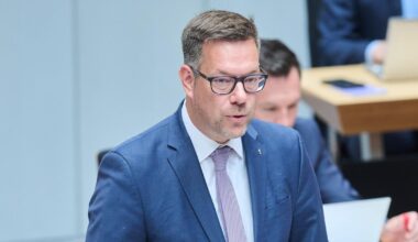Berliner Verfassungsschutz warnt vor Gefahr durch junge Internet-Neonazis
