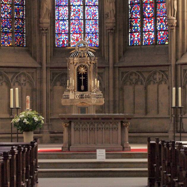 Einnahmen durch Kirchensteuer sinken - Radio Rur