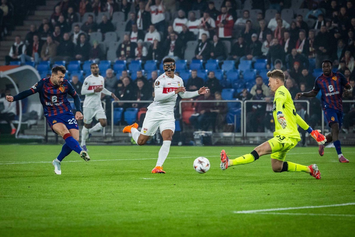 Basel | Fehlpass und Elfmeter-Seuche: VfB verliert in Basel