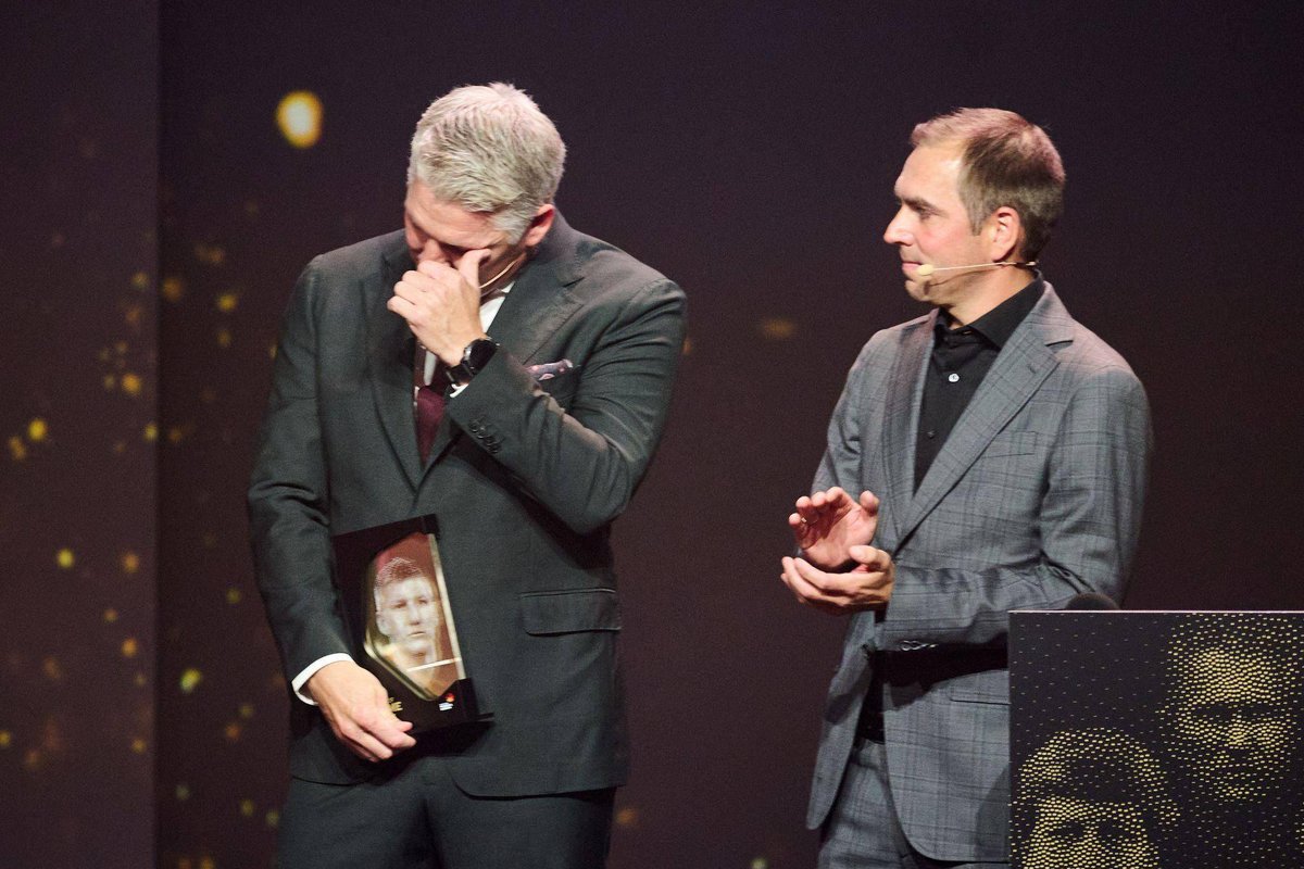 Dortmund | Sechs Fußball-Idole in Hall of Fame - Schweinsteiger weint