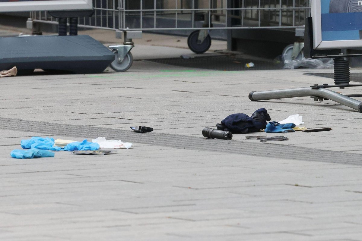 Düsseldorf | Polizei schießt in Düsseldorfer Zentrum auf Mann mit Waffe