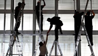 München/Bielefeld | Stellenabbau befürchtet? So reagieren Sie richtig