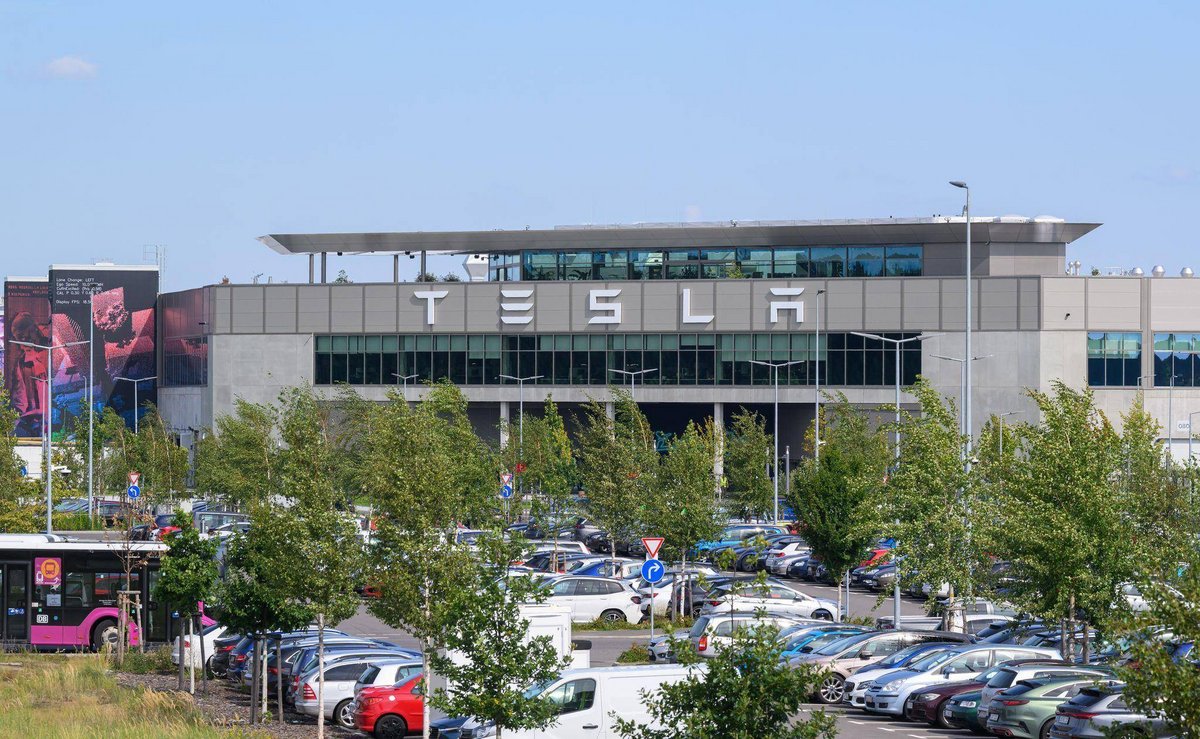 Berlin | Tesla führt abgespecktes Model Y auch in Deutschland ein