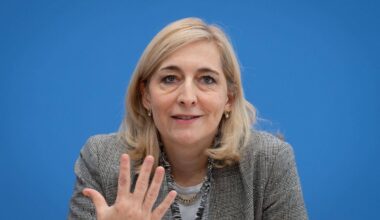 Berlin | Warken: Wirkungen der Pflegeleistungen überprüfen