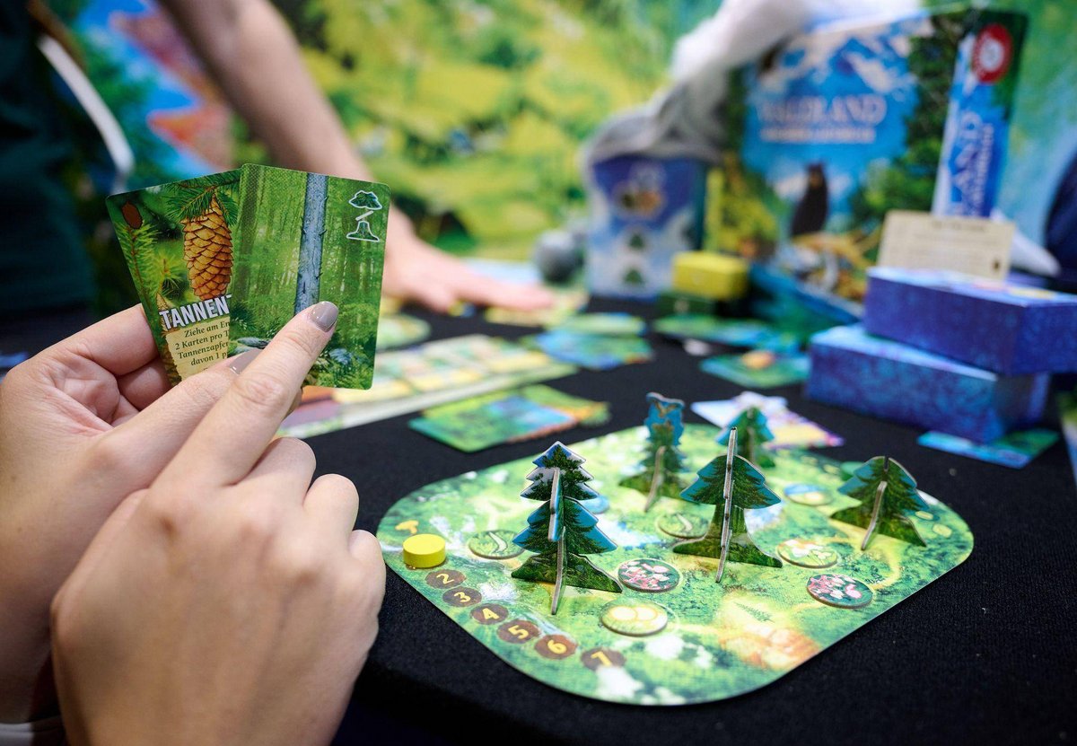 Essen | Brettspiele, Würfel und Karten beliebt: XL-Messe gestartet
