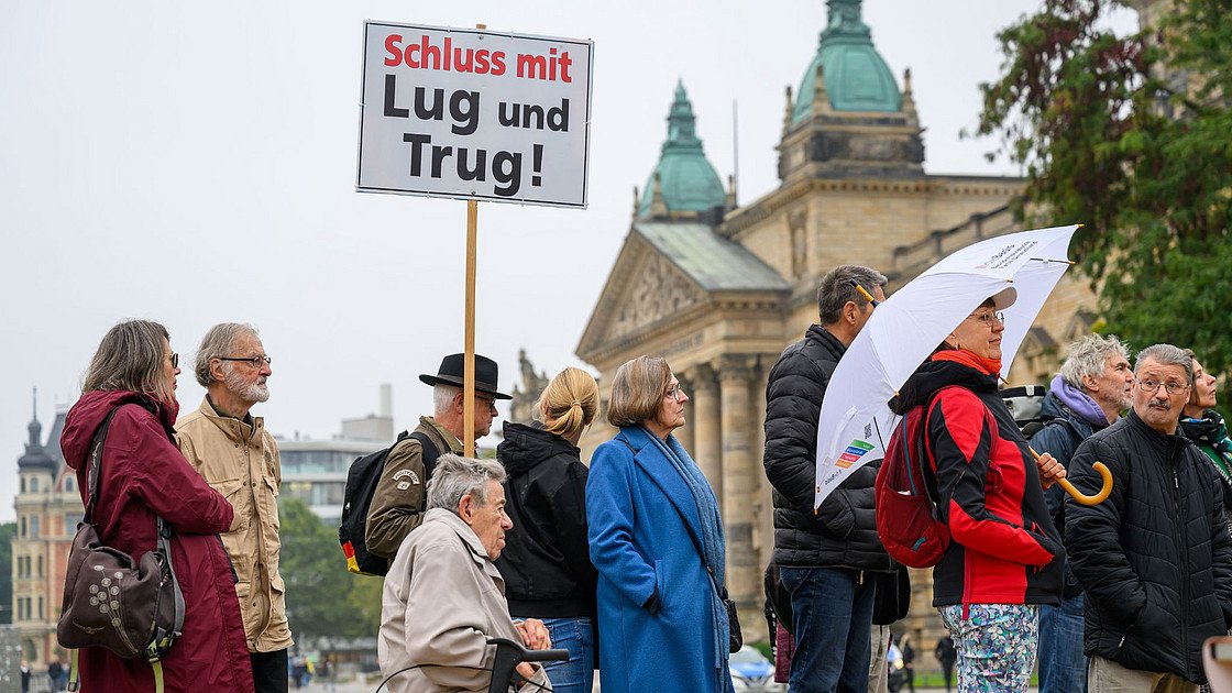 Dürfen Gerichte das Rundfunkprogramm überprüfen?