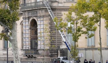 Spektakulärer Louvre-Coup in Frankreich: War das Raub?
