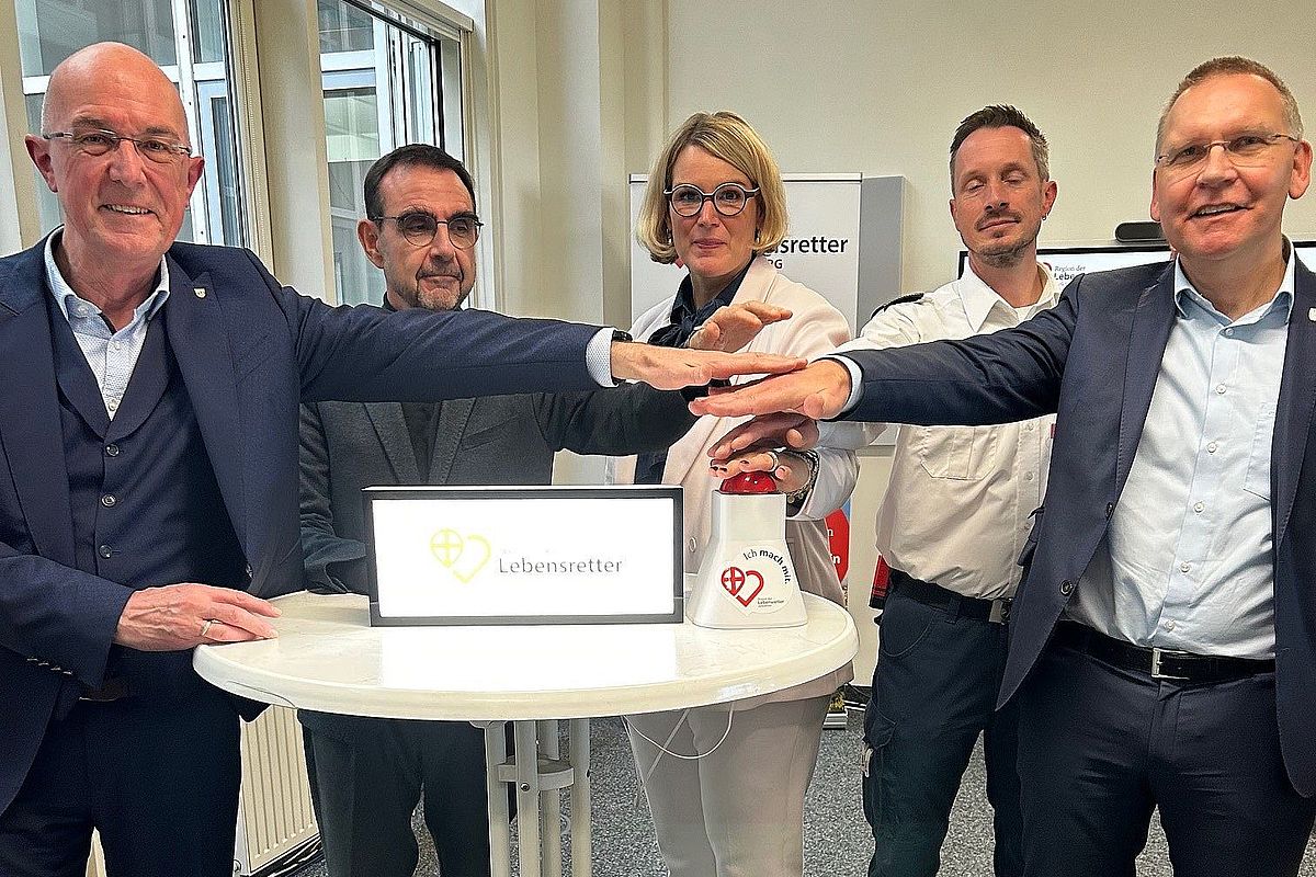 Universitätsklinikum Augsburg treibt Einführung der „Region der Lebensretter“-App maßgeblich voran