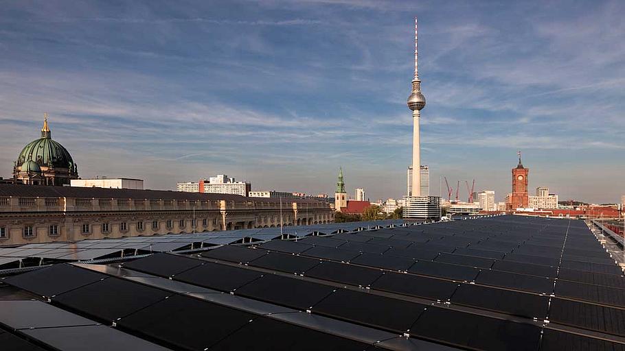 Urbane Energiewende: So wirkt die Solarpflicht in Berlin und Hamburg
