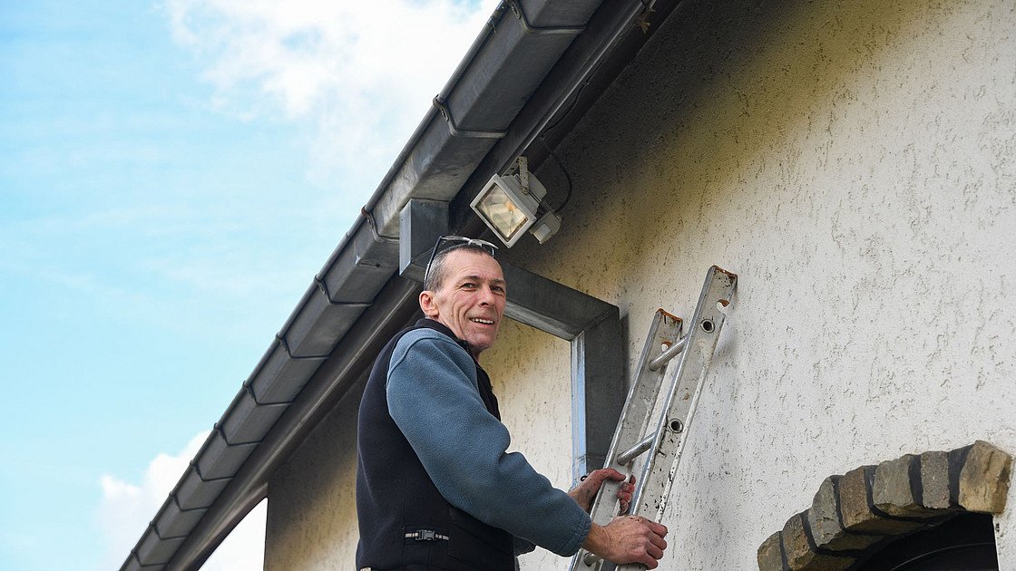 Gegen Licht vom Bewegungsmelder helfen Rollos