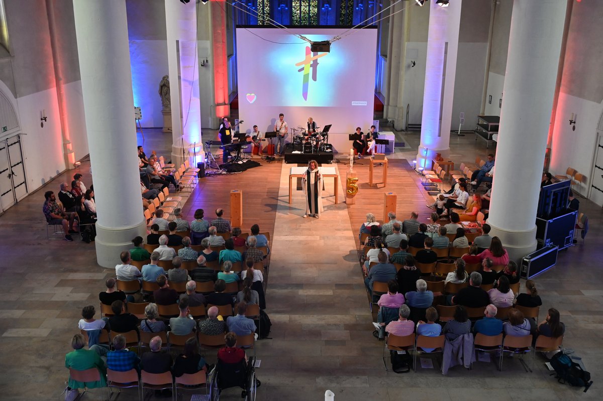 und-Leben.de - Gottesdienst im Livestream: Wie eine Münsteraner Gemeinde online wächst
