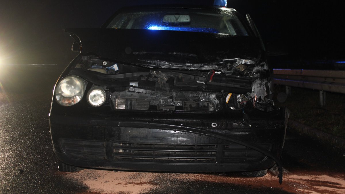 Zwischen Gütersloh und Bielefeld: Flucht auf der A2 nach Unfall
