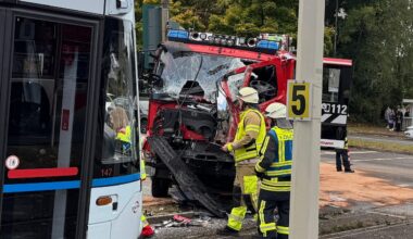 Hattingen: Feuerwehr rammt Straßenbahn aus Gleisen | Regional