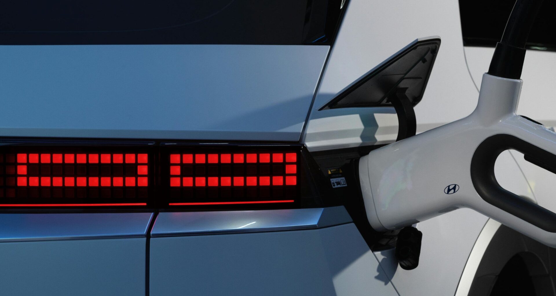 E-Auto an einer Ladesäule