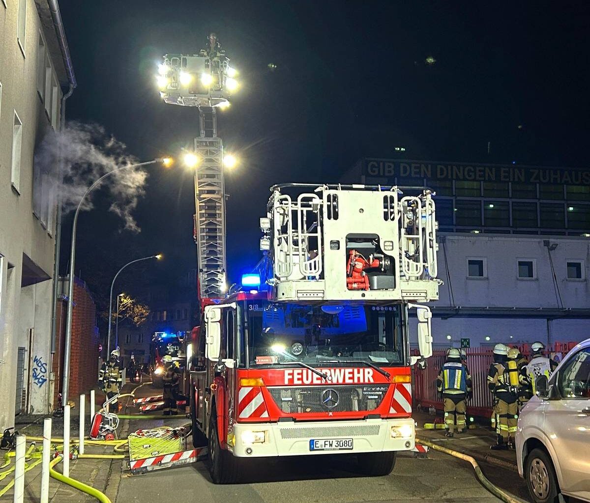 Wieder Brand in Essen in leer stehendem Gebäude
