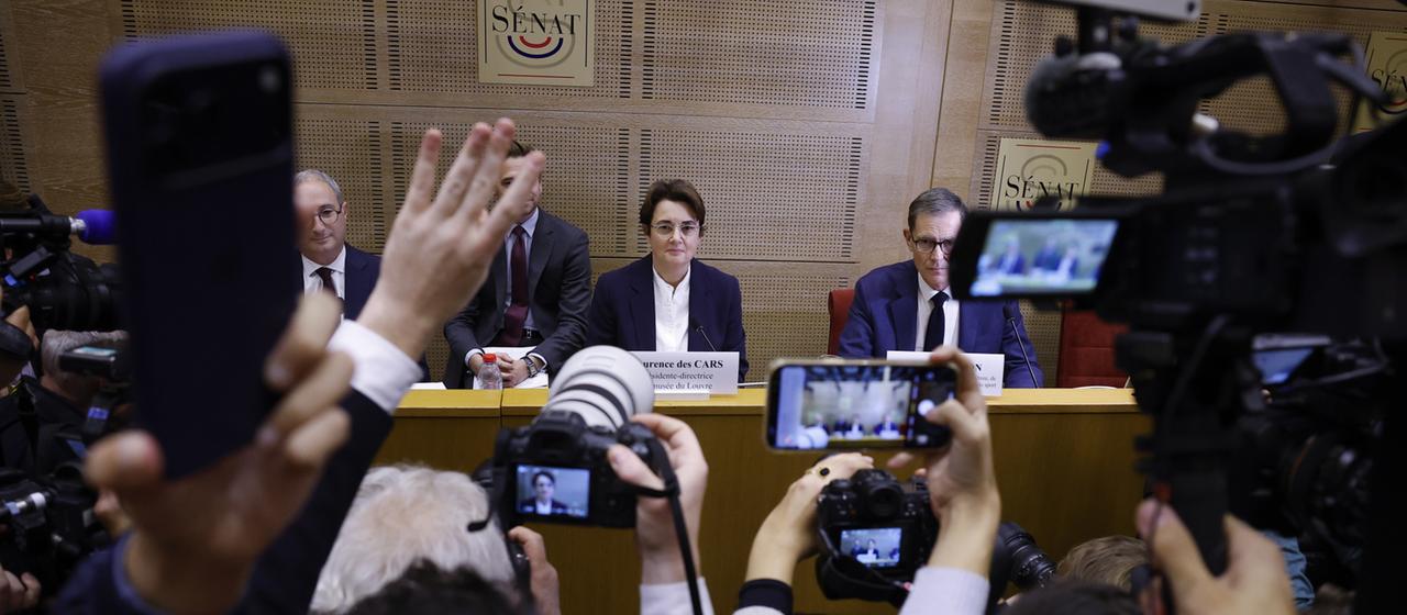 Laurence des Cars im französischen Senat in Paris. | EPA Laurence des Cars im französischen Senat in Paris.