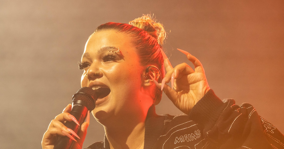 Nach Bühnen-Kollaps: Sängerin Lola Young pausiert überraschend ihre Karriere