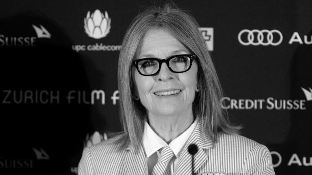 01.10.2014, Schweiz, Zürich: Hollywood-Star Diane Keaton spricht auf einer Pressekonferenz zum Filmfestival Zürich (ZFF), Schweiz. (zu dpa: «US-Medien: Hollywood-Star Diane Keaton gestorben») Foto: Walter Bieri/KEYSTONE/dpa +++ dpa-Bildfunk +++