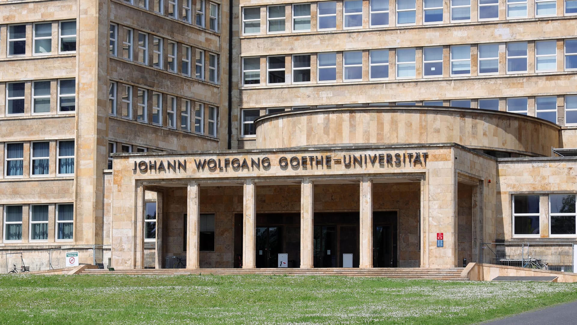 Die Goethe-Universität in Frankfurt am Main (Archivbild): Alle Studenten sollen ihre Plätze behalten dürfen.