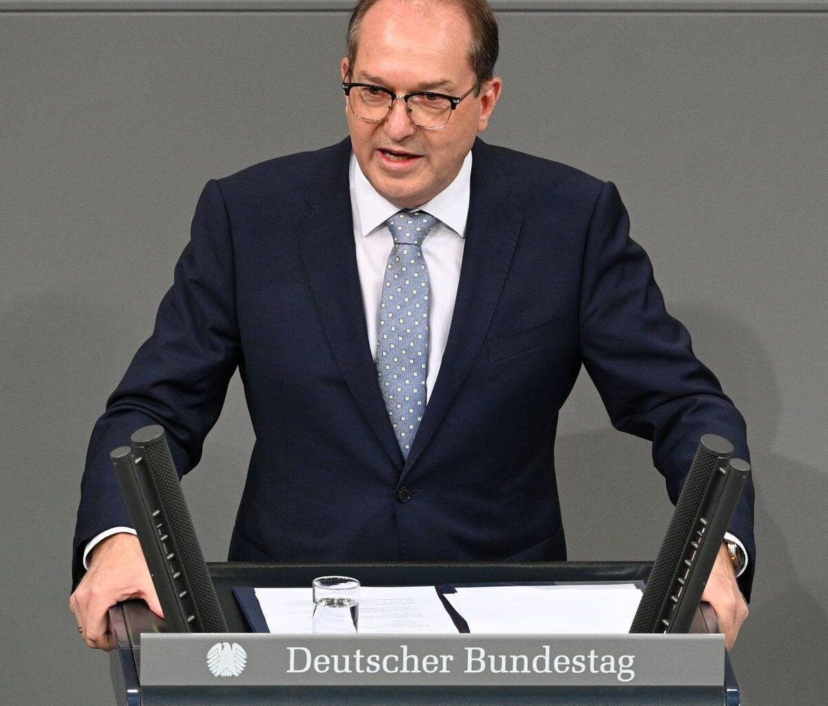 Einbürgerung frühestens nach fünf Jahren