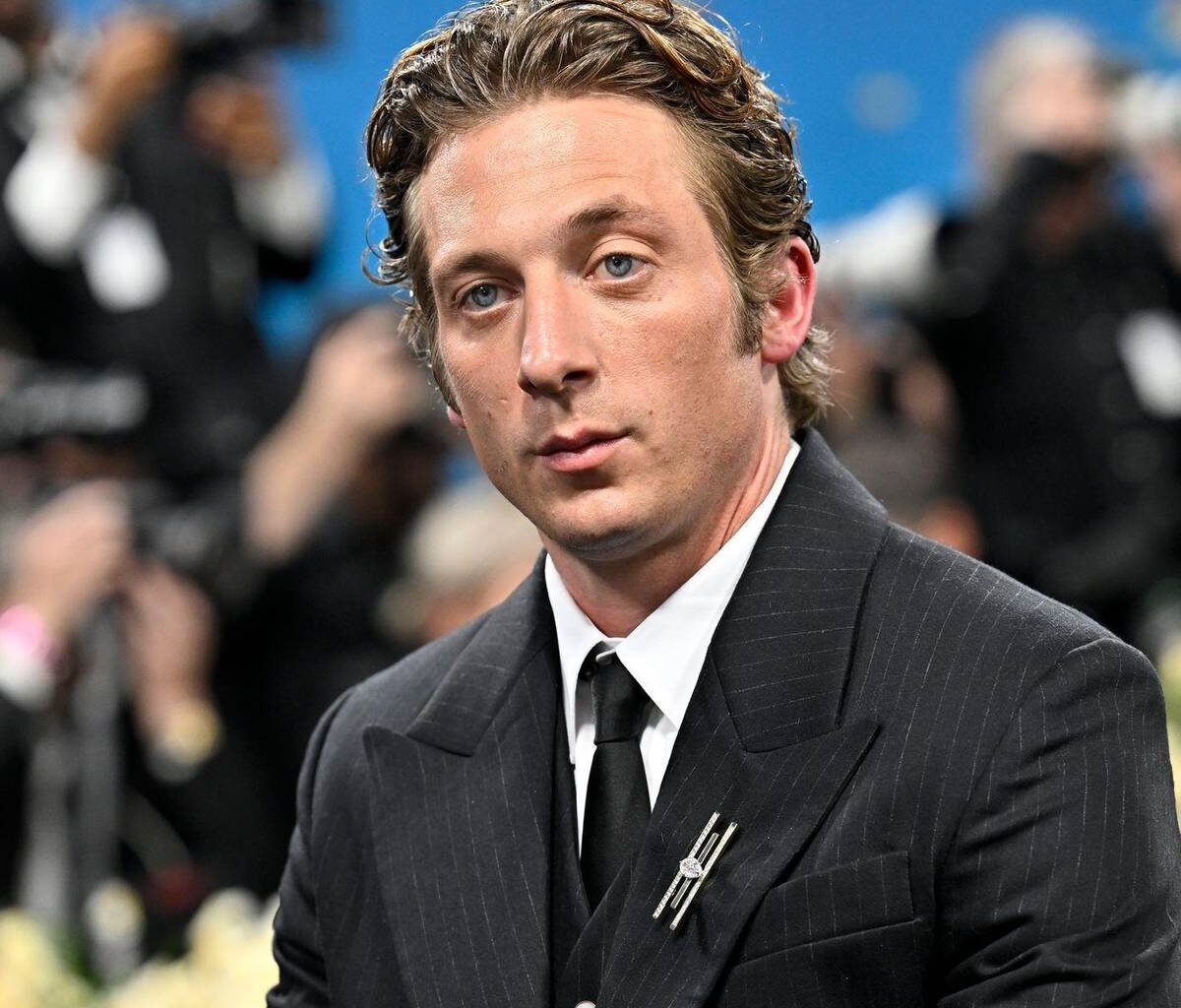 Jeremy Allen White: Junge Männer kämpfen noch mit Gefühlen