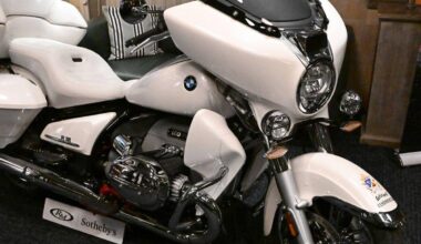 Signiertes «Papst-Motorrad» für 130.000 Euro versteigert