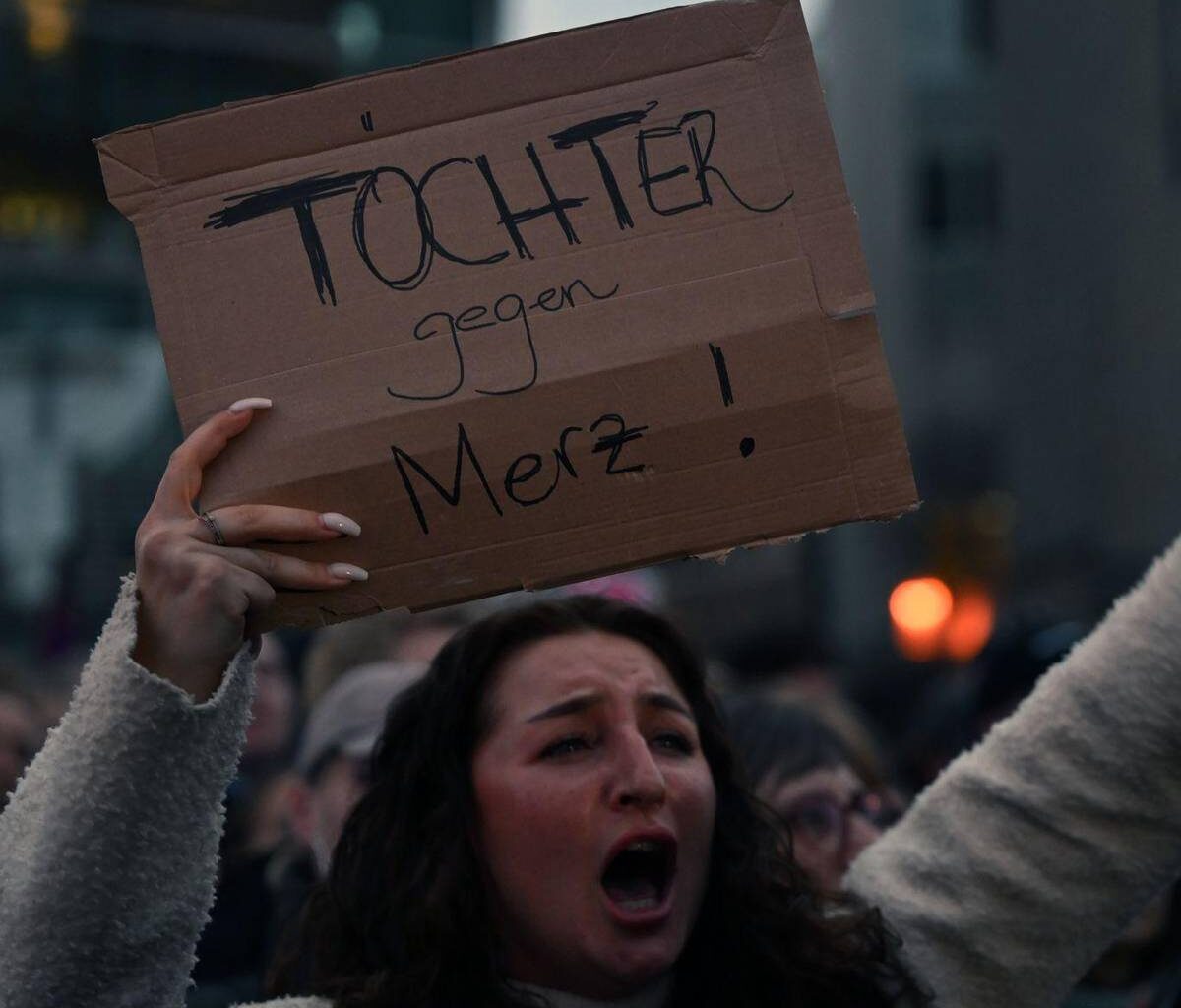 Töchter-Demos gegen Merz - Kanzler hält alles für geklärt