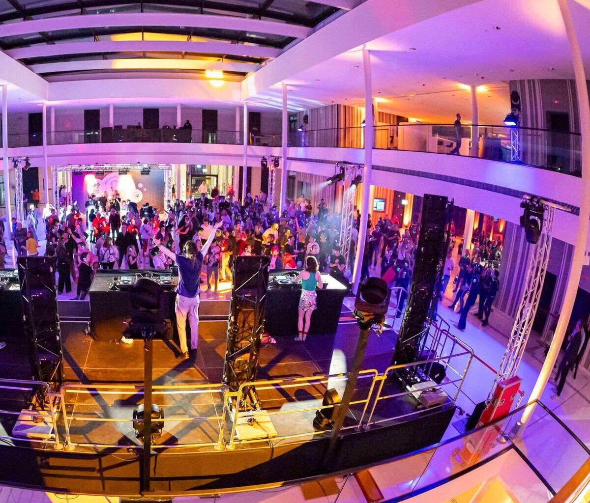 Silent Party: Landtag wird für sechs Stunden zum Club