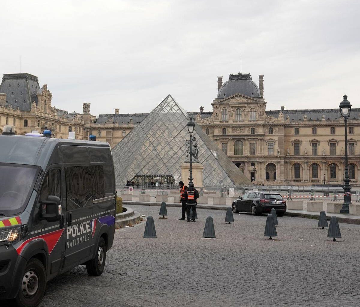 Weitere Festnahmen nach Kunstraub im Louvre
