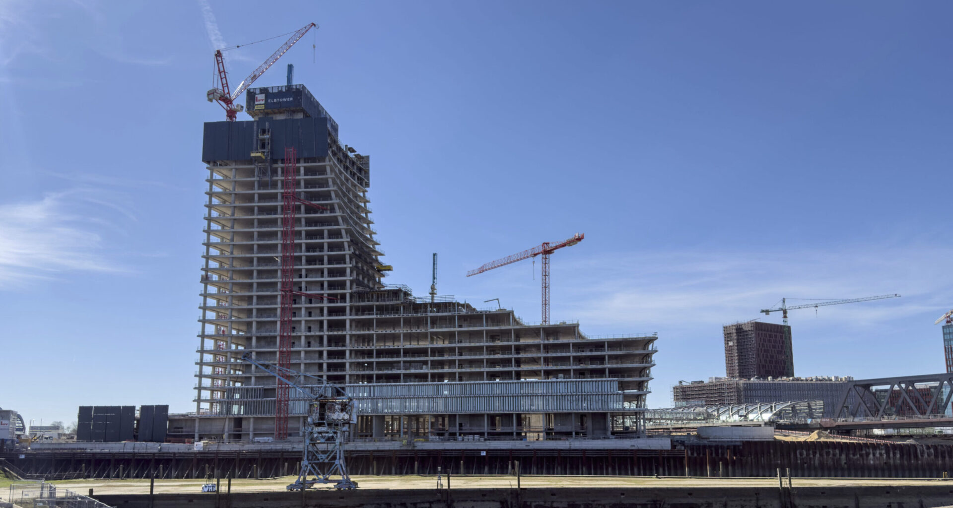 Wie Hamburg sein Prestigeprojekt retten will