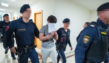 Lehrerin missbraucht und erpresst – Sechs Teenager verurteilt