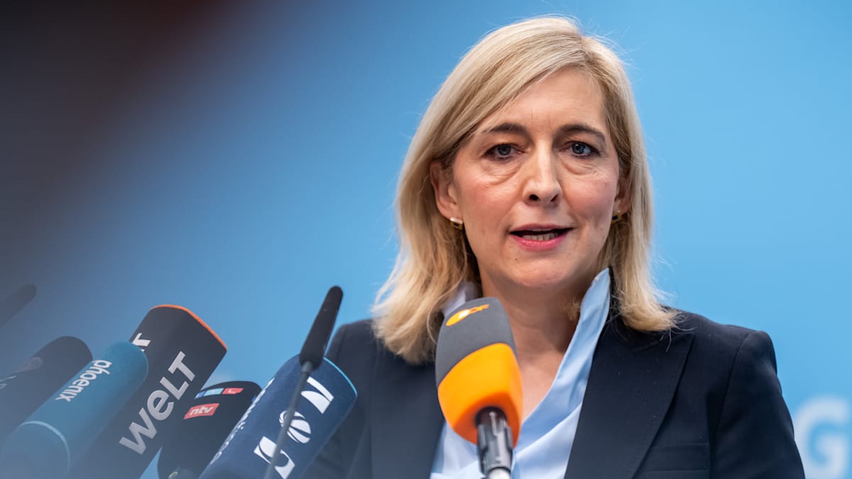 Gesundheitsministerin Warken sieht „No-go-Areas“ für Frauen in Deutschland