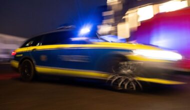 Gestohlener Transporter: Autodieb flüchtet in Hamburg vor der Polizei und kollidiert mit Linienbus