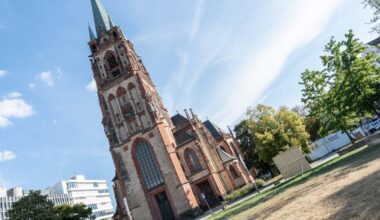 Neuer Lieblingsplatz in Düsseldorf-Unterbilk: Umbau vom Kirchplatz