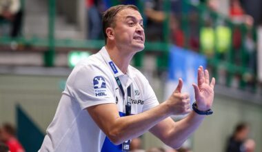 Mitten im Spiel: Handball-Trainer spricht vom Tod | Sport