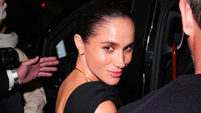 Plötzlich taucht Meghan in Paris auf – in gleich zwei Wow-Looks