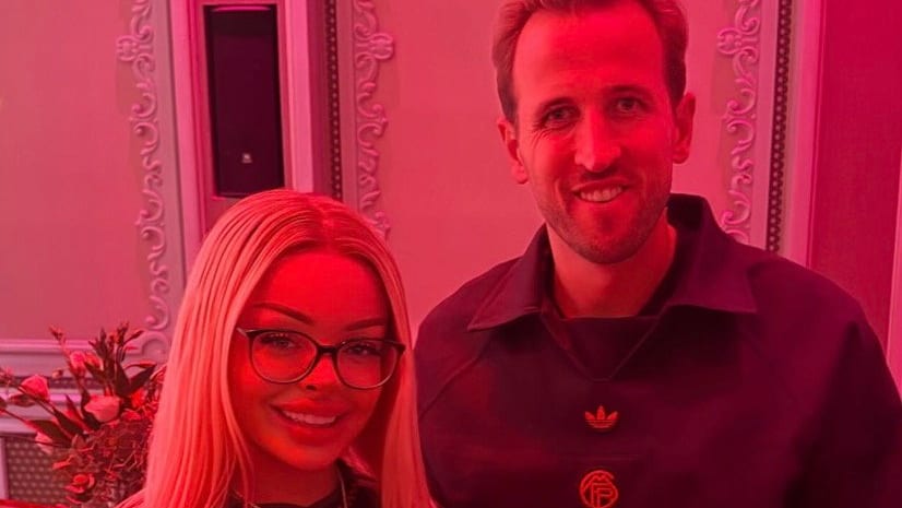 Rap-Star Katja Krasavice & Capital Bra feiert mit Bayern in Zypern | Sport