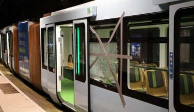 Wuppertal: Angriff auf Schwebebahn – mit Steinen beworfen? | Regional