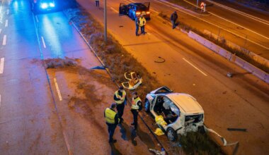 Verkehr - Unfall mit drei Autos und mehreren Verletzten in München - Bayern