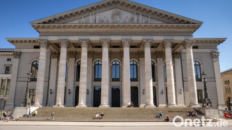 Die Staatsoper startet frisch (teil)saniert in die neue Spielzeit. Bild: Peter Kneffel/dpa