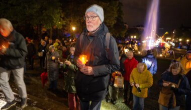 Schweigemarsch für die Opfer von Terror und Krieg in München: Keine Ansprachen, nur Lichter - München