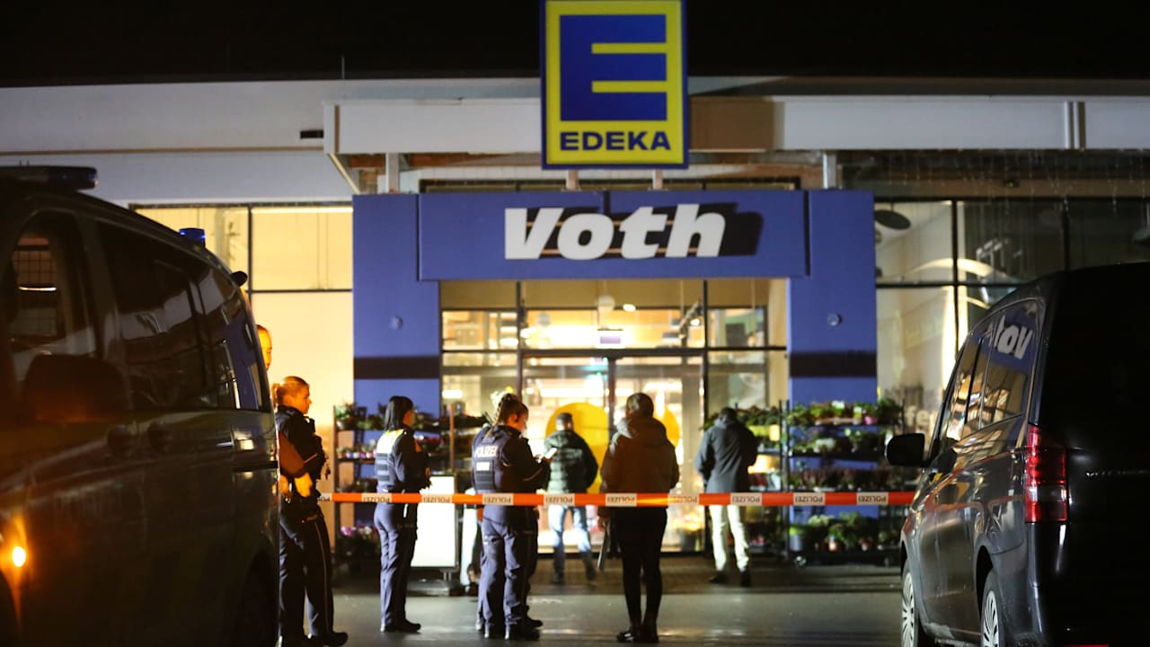 Tötungsdelikt in Lemgo: Teenager an Supermarkt-Kasse erstochen | Regional