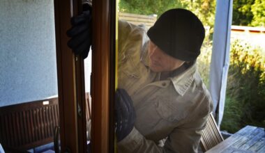Sandhausen – Diebe entwendeten Schmuck aus Wohnhaus während Bewohner anwesend waren – Zeugenaufruf – /// MRN-News.de
